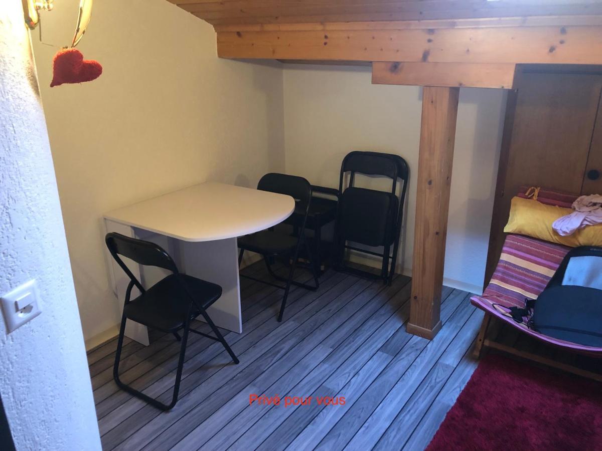 Logement chez l'habitant étage indépendant Grône Exterior foto